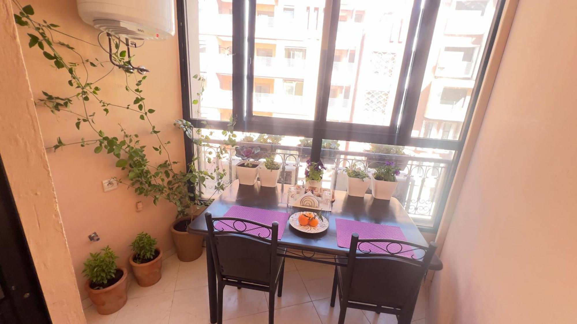 Magnifique Appartement Spacieux Confort Propre Familial 2 Chambres Salon Et Salle A Manger A 20Mn A Pied De Place Jemaa El Fina 4 Piscines Dans Espace De Golf A 12 Mn En Voitures L Entree Est Gratuit Pour La Clientele Ouvert Entre 10H Et 20H 马拉喀什 外观 照片
