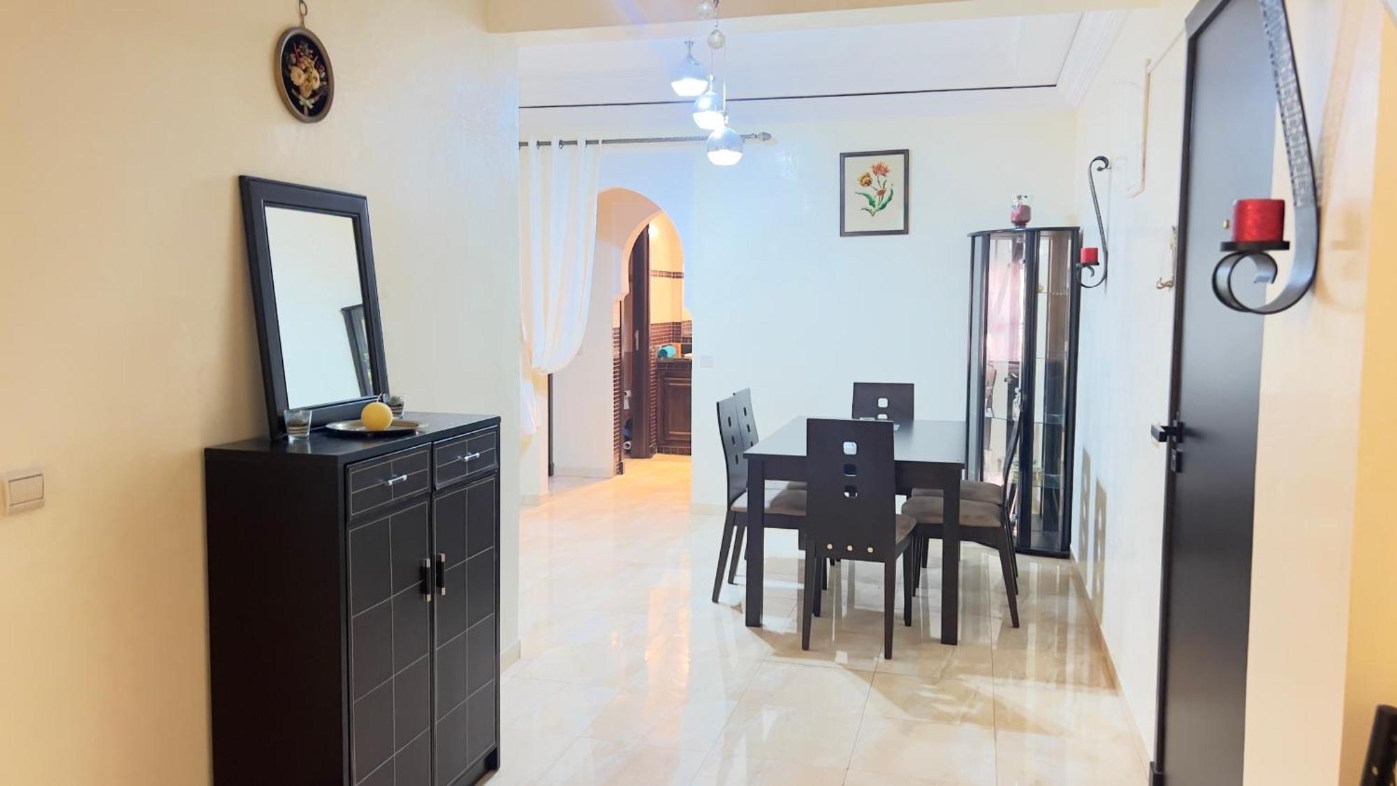 Magnifique Appartement Spacieux Confort Propre Familial 2 Chambres Salon Et Salle A Manger A 20Mn A Pied De Place Jemaa El Fina 4 Piscines Dans Espace De Golf A 12 Mn En Voitures L Entree Est Gratuit Pour La Clientele Ouvert Entre 10H Et 20H 马拉喀什 外观 照片